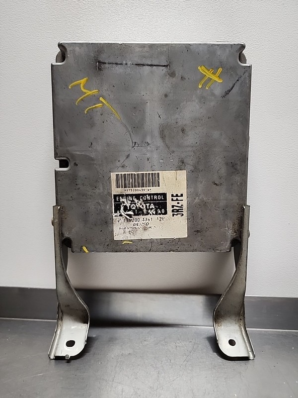 2000 TOYOTA TACOMA 3.4L 4WD M/T ENGINE CONTROL UNIT ECU ECM 8966104690
