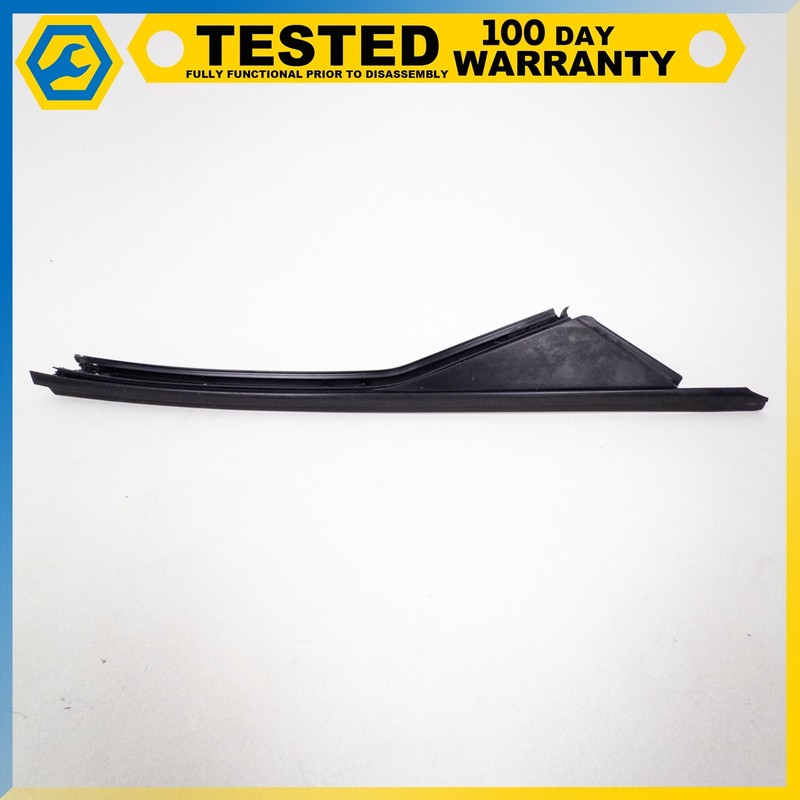97-04 CHEVROLET CORVETTE C5 LEFT OUTER WINDSHIELD EXTERIOR A-PILLAR TRIM MOLDING