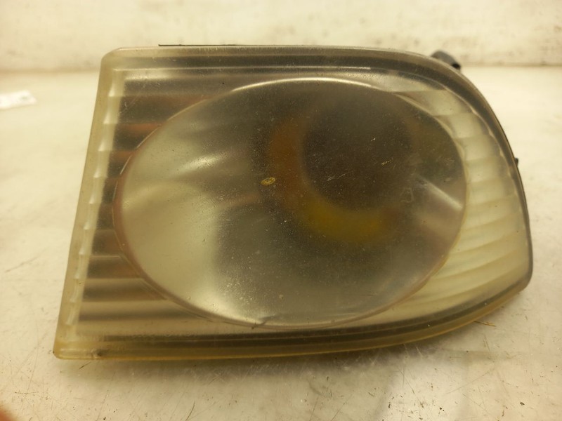 01 02 03 LEXUS IS300 PASSENGER RIGHT FOG LIGHT