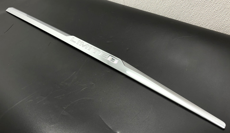 ✅ 2013-24 RAM 1500 2500 3500 LIMITED OEM CHROME FRONT DOOR MOLDING RIGHT Trim RH