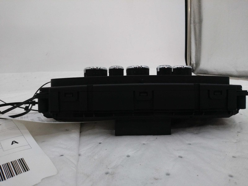 2019 Dodge Caravan A/C Selector Switch OEM Used 121K Miles NJ25-26395-671483