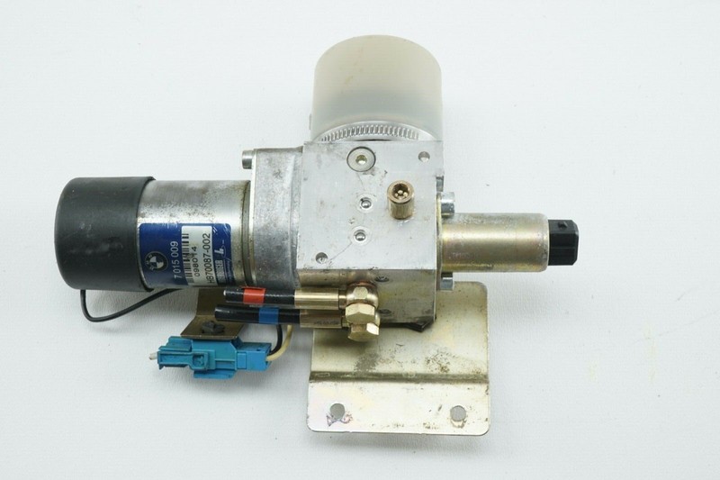 BMW 7 Series Trunk Lid Hydraulic Pump OEM 2002 - 2008