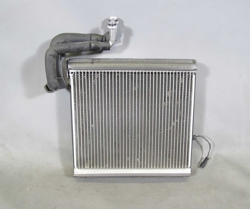 2009-2016 BMW E89 Z4 Roadster Air Conditioning Evaporator Expansion Valve OEM