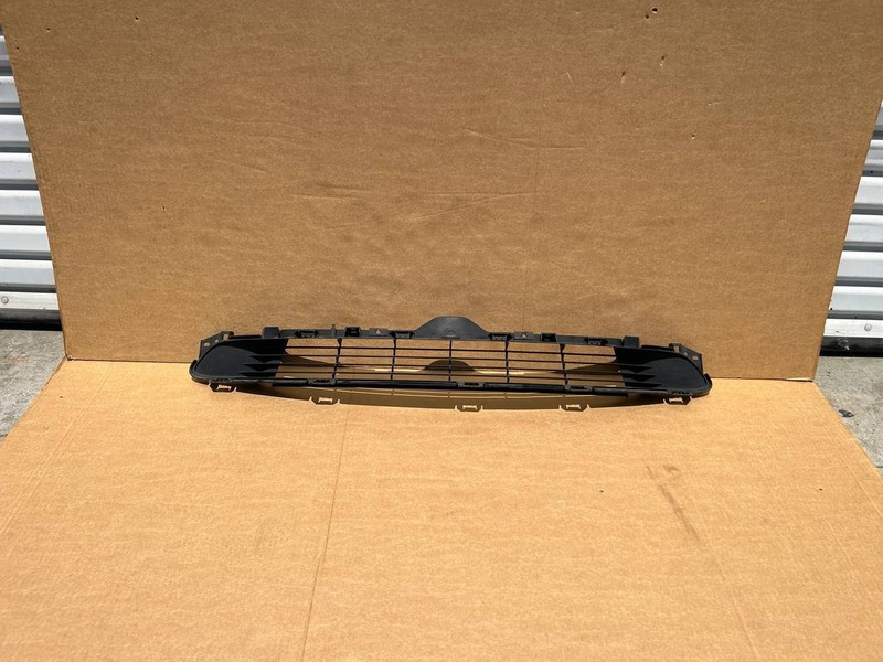 ✅ 2017-2022 TESLA MODEL 3 OEM FRONT BUMPER LOWER GRILLE1085927-00-C