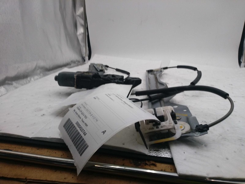 Used Front Left Door Window Regulator Front fits: 2016 Lincoln Mkx without motor