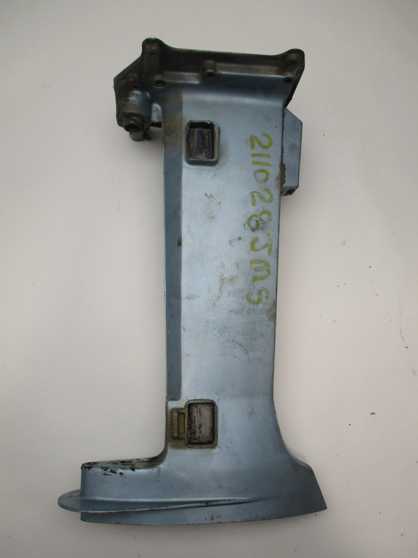 431969 0431969 Outer Exhaust Housing 6-8 Hp Evinrude Johnson Midsection 0334035