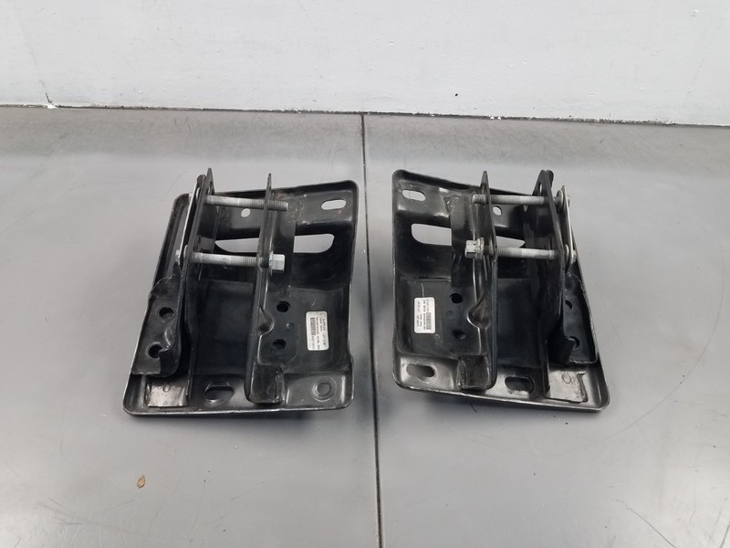 2018 Ram 3500 Laramie DRW Diesel 4x4 Front Bumper / Tow Hook Brackets #5222 V10