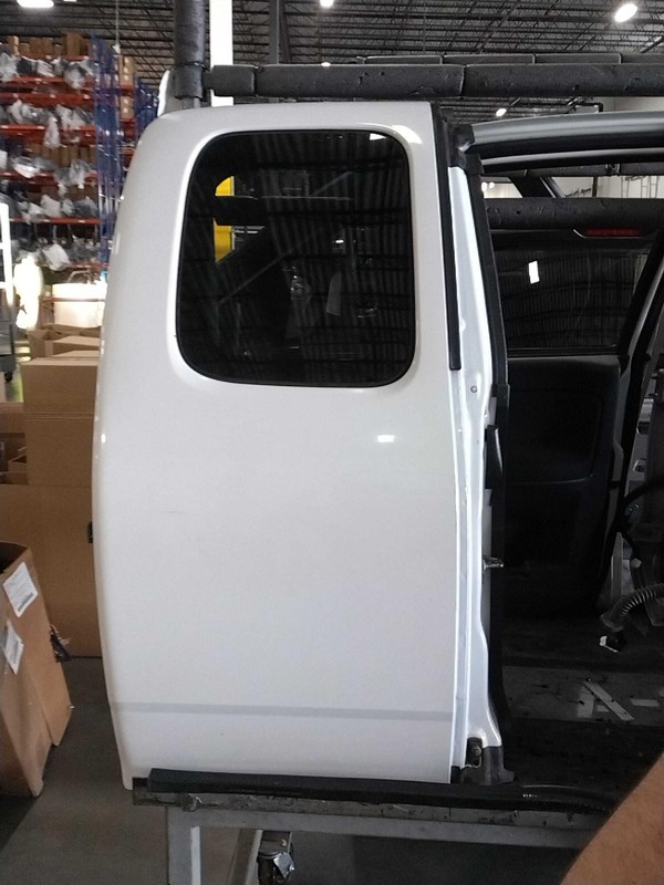 2008 GMC Canyon Right Rear Door White OEM 576613 183K Miles Used