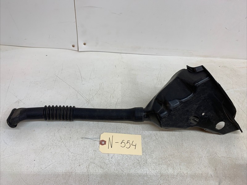 ⚡️16-20 TESLA X REAR RH PASSENGER SIDE ACTIVE SPOILER CATCH 1046659-00B 554 M19