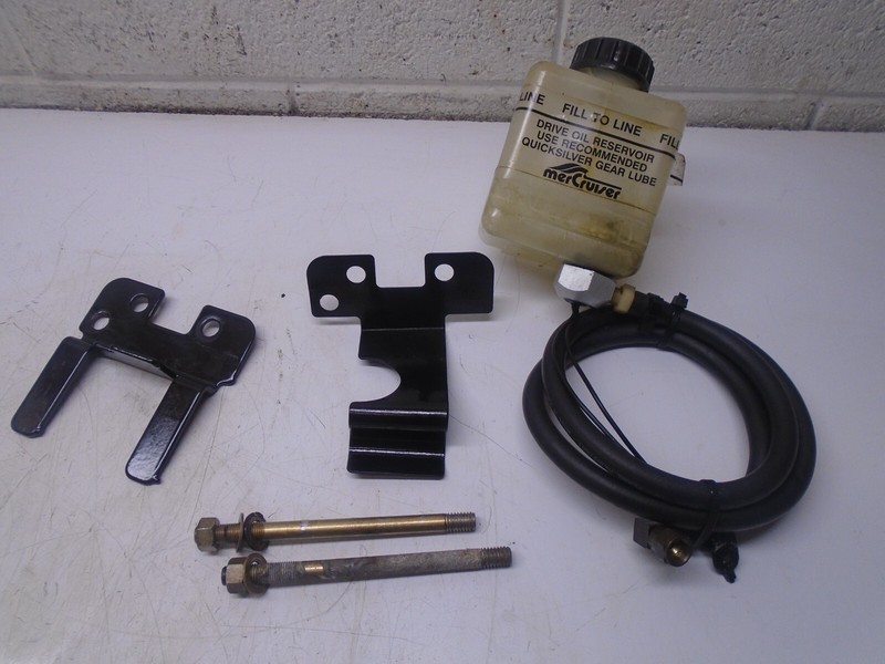 P4Mercury Quicksilver Oil Bottle Assembly 8M0075710 w/ 300 PSI Hose plate
