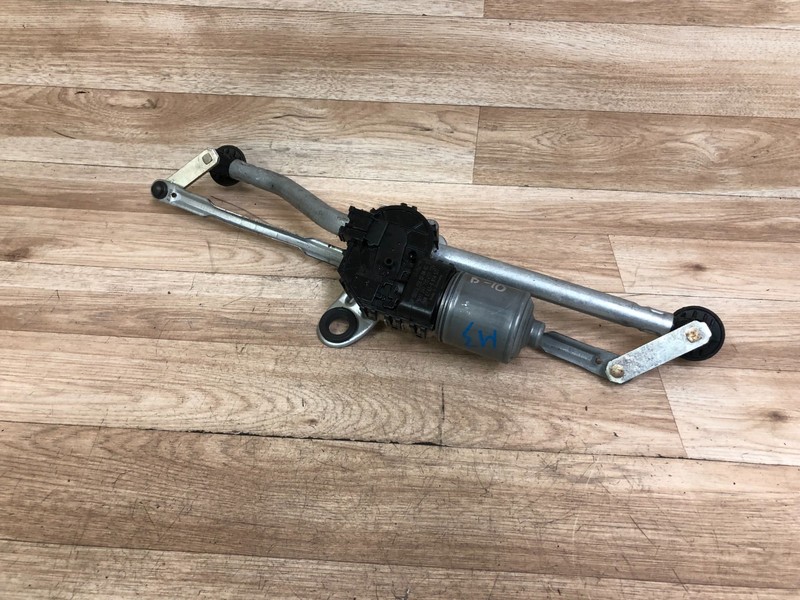 BMW E46 325 328 330 M3 OEM FRONT WINDSHIELD WIPER WITH MOTOR 1999-2006 2