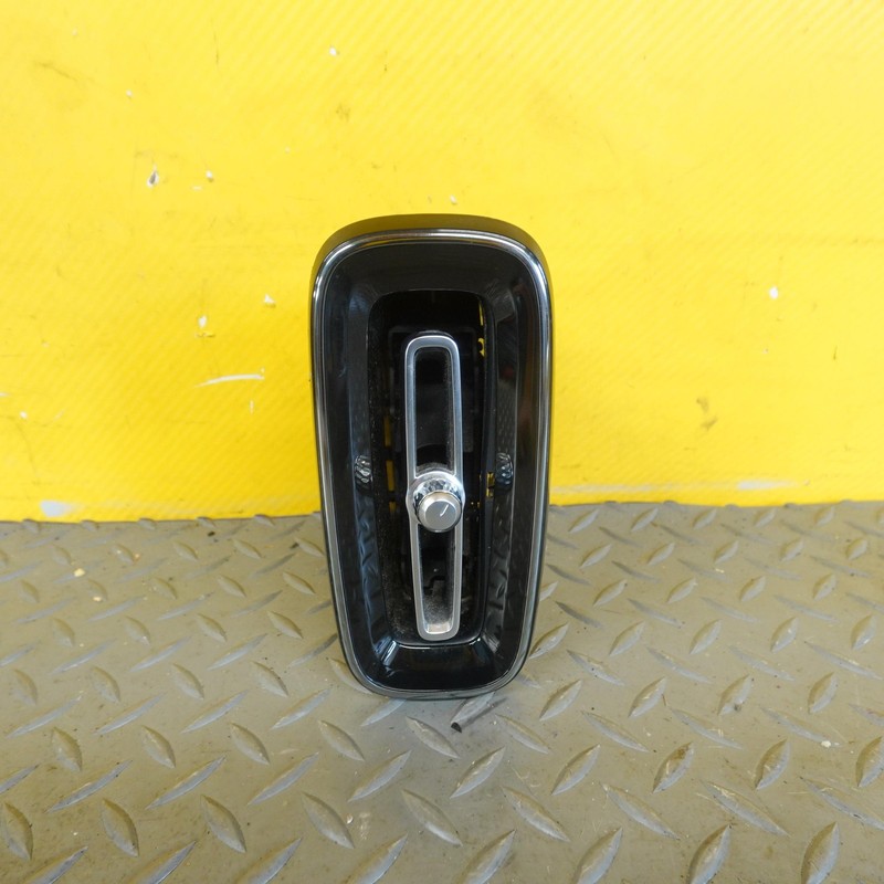 2019-2022 VOLVO XC40 DASH LEFT PANEL OUTER AIR VENT GRILLE TRIM OEM 31442625