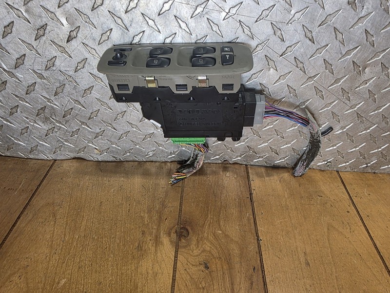 Volvo driver master power mirror window lock switch 05-06 S60 XC70 V70