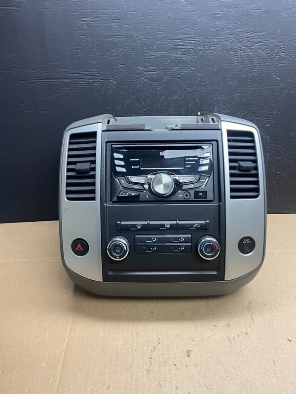 2013-2014 Nissan Xterra Frontier AM FM CD Player Radio Climate Control AB9371