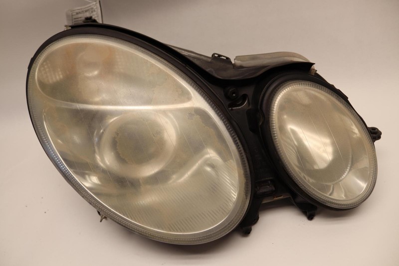 2003-2006 MERCEDES E-CLASS E320 W211 RIGHT PASSENGER HEADLIGHT HALOGEN LAMP OEM