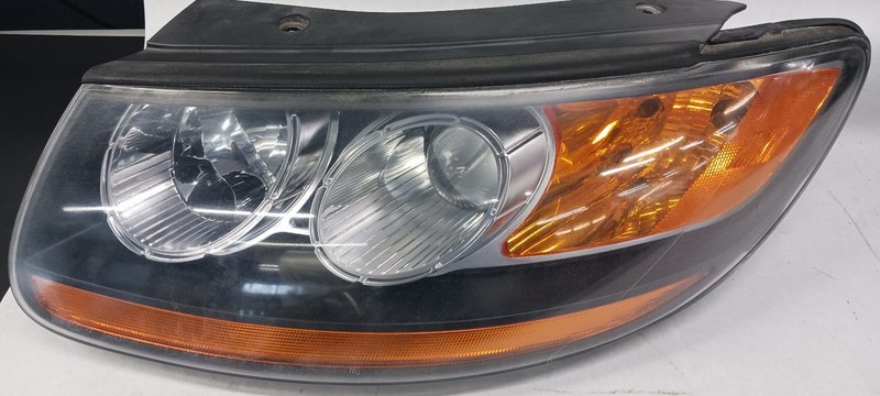 07-'09 HYUNDAI SANTA FE Left driver headlight Headlamp OEM Grade B