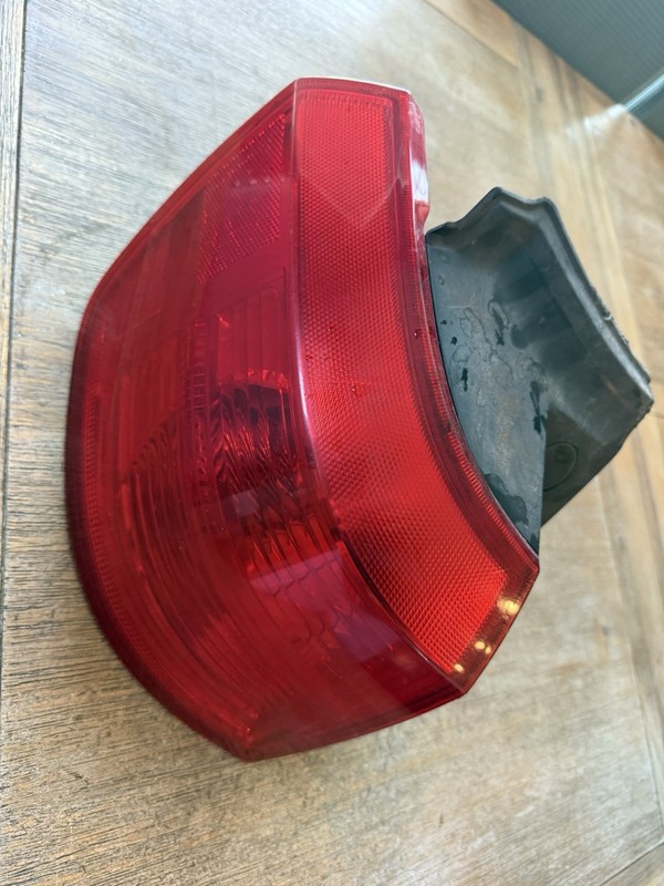 10 11 12 13 14 15 16 17 GMC Terrain OEM Drivers (L) Left Taillight Brake Light