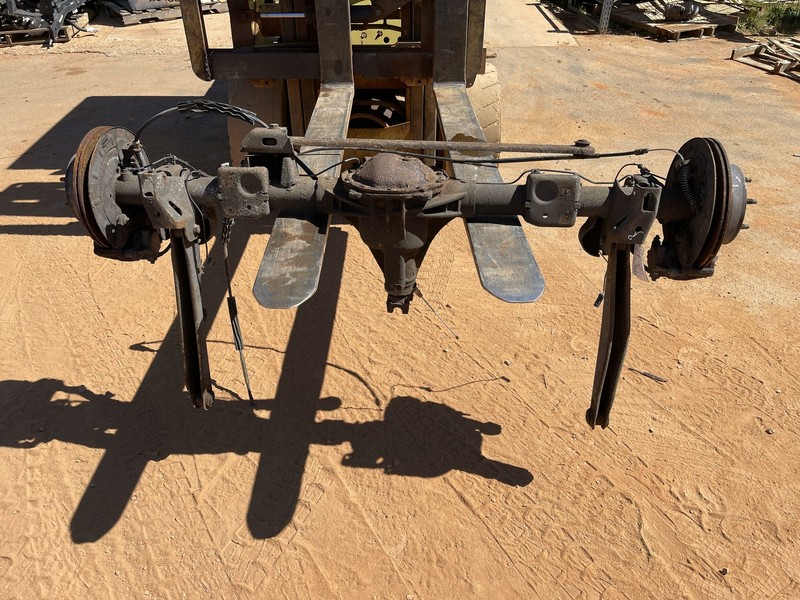07-08 ESCALADE YUKON TAHOE SUBURBAN REAR AXLE CARRIER DIFFERENTIAL GU6 3.42 RATI