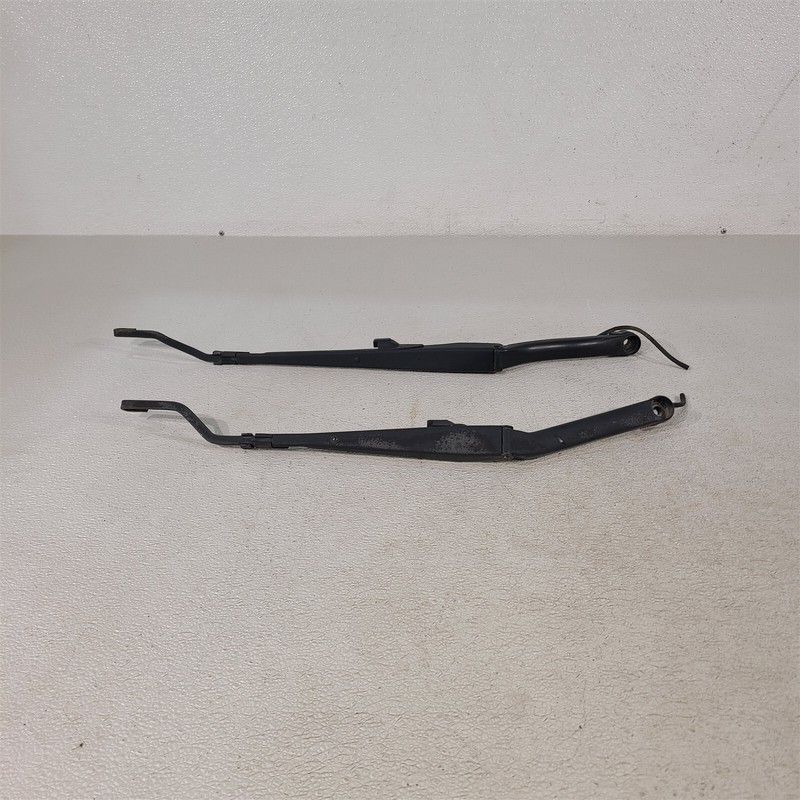 97-04 Corvette C5 Windshield Wiper Arms Lh Rh Pair Aa7420