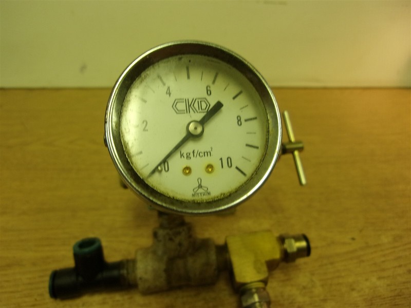 CKD A2000-3C Pressure Regulator w/ Gauge *FREE SHIPPING*