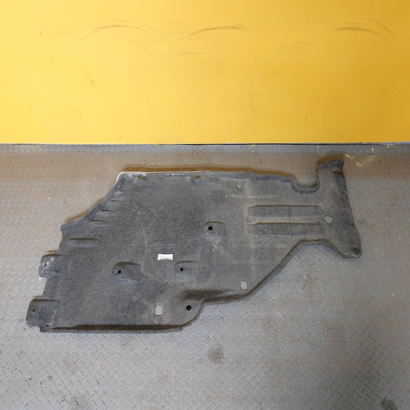 2017-2024 CHRYSLER PACIFICA REAR DIFFUSER PANEL SPLASH SHIELD GUARD 68244845AD