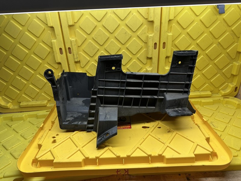 2019 RAM 1500 CREW CAB ENGINE BATTERY TRAY BRACKET HOLDER SUPPORT OEM