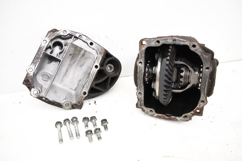 2007 BMW E90 328xi AWD Manual Rear Differential Carrier 3.38 OEM DAMAGE KW61