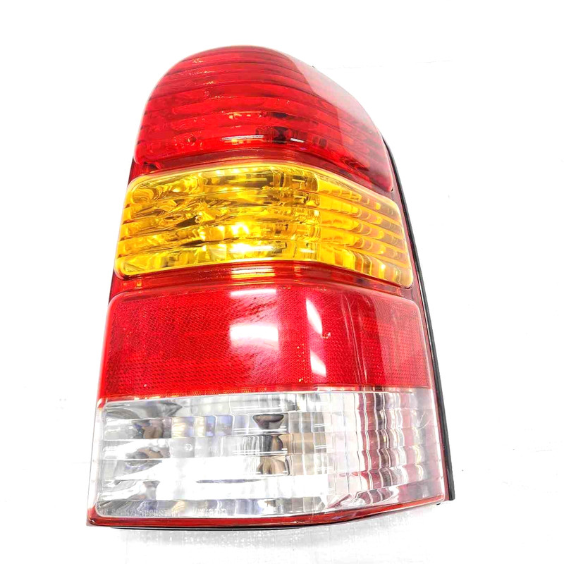 2007 Escape RH Passenger Side Tail Light Assembly Light Scratches 4L8413B504D