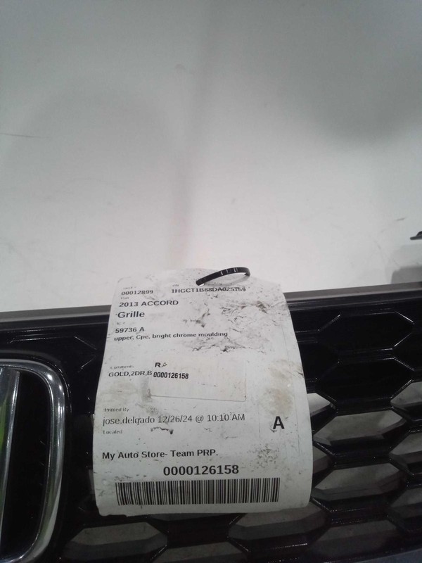Used Upper Grille fits: 2013 Honda Accord upper Cpe bright chrome moulding Upper