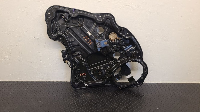 17-25 Jeep Compass Rear Right Window Regulator W/O Motor OEM 68292132AA