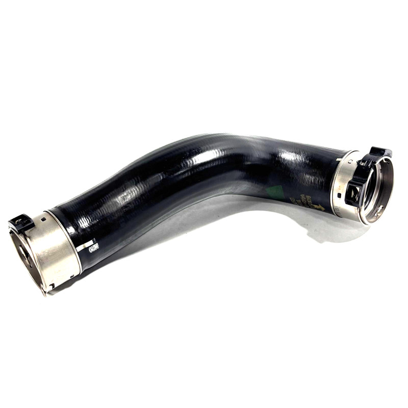📌 2014-2020 MERCEDES GLA250 2.0L TURBO RIGHT ENGINE INTERCOOLER PIPE HOSE OEM