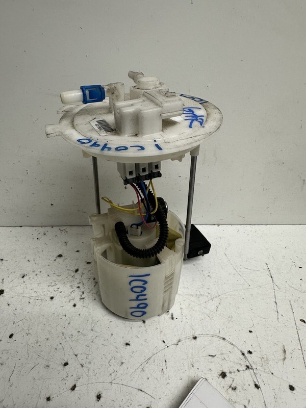 2013-2018 Nissan Altima Sedan Fuel Pump w Sending Unit & Bracket
