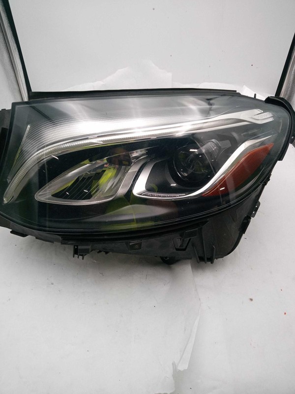 Used Left Headlight Assembly fits: 2019 Mercedes-benz Mercedes glc-class 253 Typ