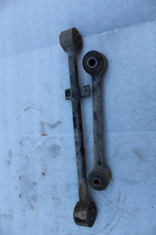 1992 MAZDA MPV VAN RIGHT PASSENGER SIDE REAR LOWER CONTROL ARMS PAIR