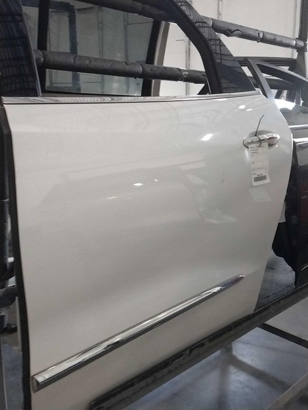 2018 Buick Enclave Left Door White SLIGHT FOLD 678858 4DR SUV