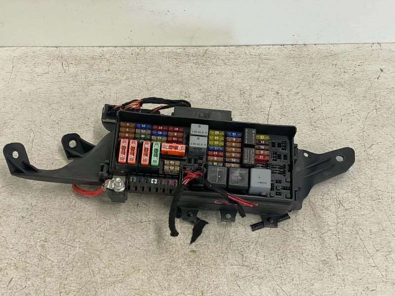 2007-2012 MERCEDES GL450 FUSE JUNCTION BOX TIRE PRESSURE CONTROL OEM LOT635