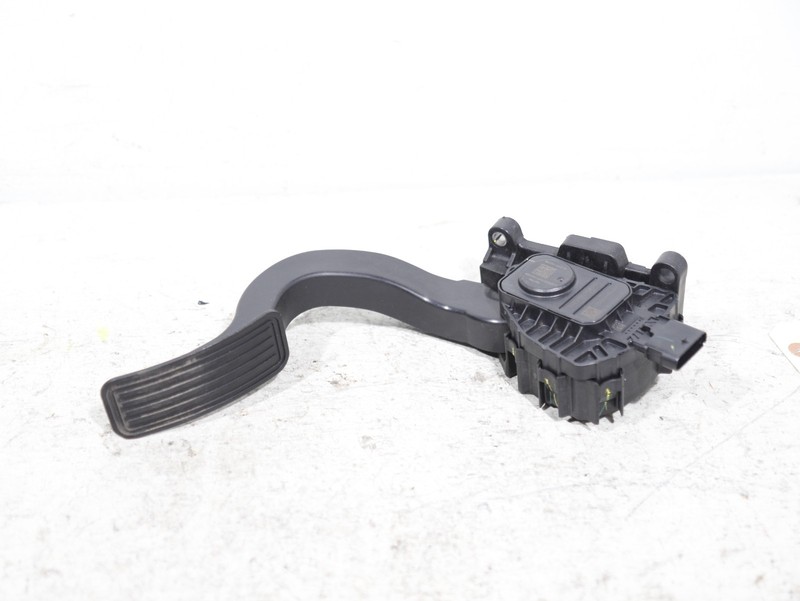 2017-2023 Tesla Model 3 Front Accelerator Gas Pedal Throttle Sensor Pad OEM 67K