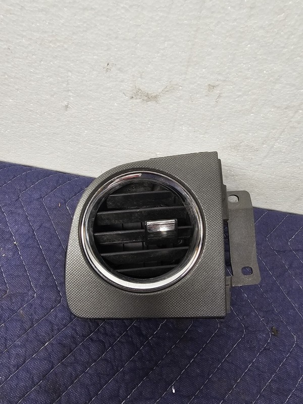 2010-2014 Ford Mustang RH Vent Grill w/ Bezel OEM USED