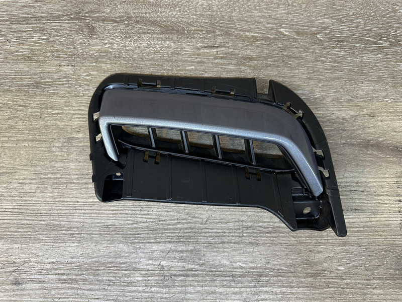 2020-22 KIA TELLURIDE FRONT BUMER LEFT LOWER GRILL VENT OEM 86597-S9000