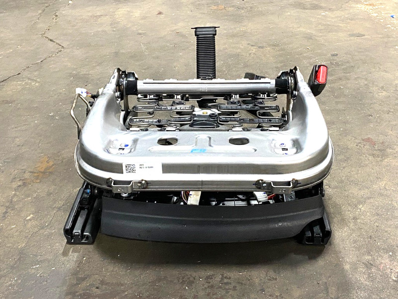 15-16 HYUNDAI GENESIS FRONT RIGHT LOWER SEAT TRACK FRAME RAIL OEM #A0.59