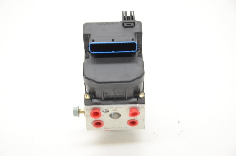 2000 Porsche Boxster 2.7L ABS Pump Assembly 273004178