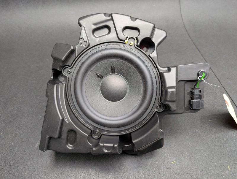 Rear Right Door Speaker 2019 Audi A7 4K0035302 2020 2021 2022 2023 2024