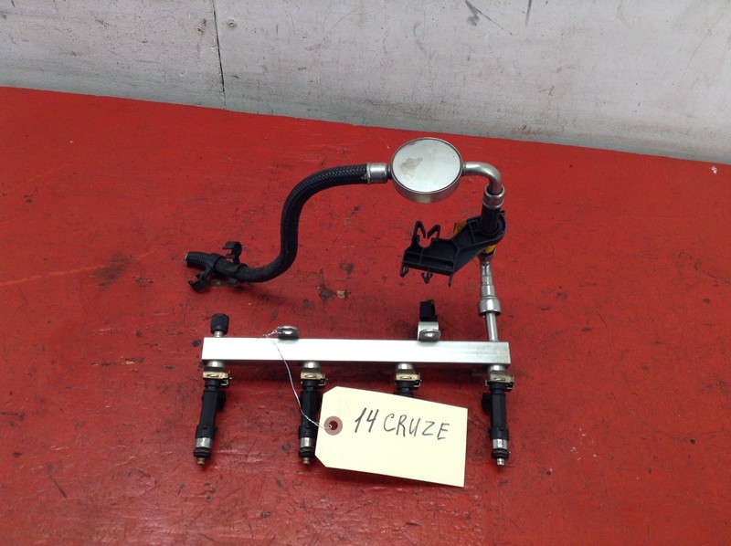 11-16 CHEVROLET CRUZE 1.4L ENGINE FUEL RAIL W INJECTORS OEM