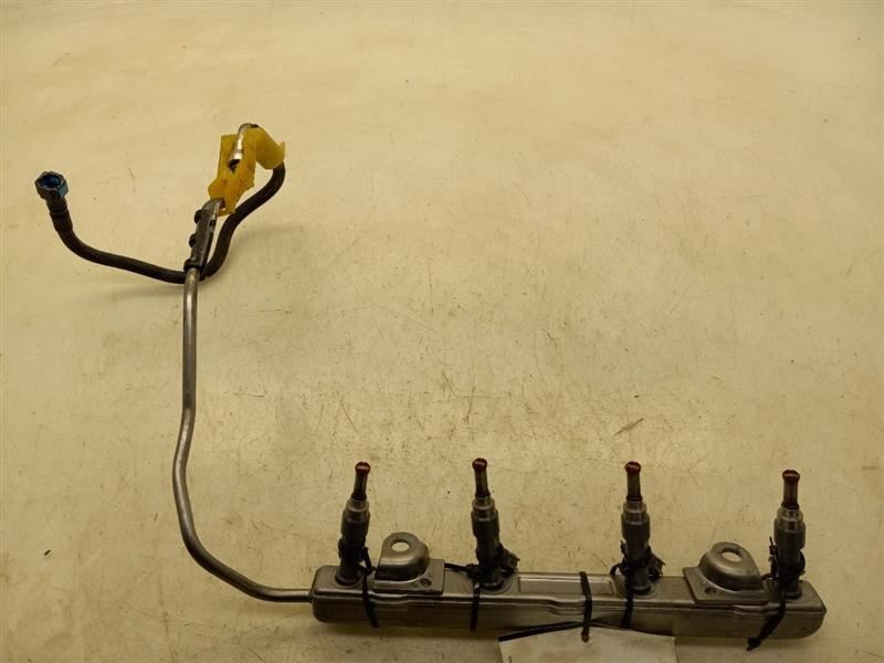 16-22 TOYOTA PRIUS III-TOUR 1.8L FUEL INJECTOR WITH RAIL