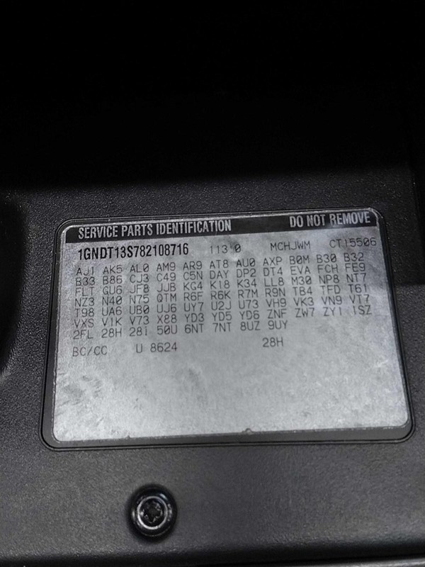 2008 Chevrolet Trailblazer Glove Box White 5368759 Used OEM Part