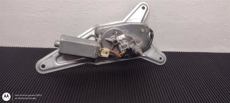 99-04 GMC Tracker Rear Wiper Motor OEM 30020895