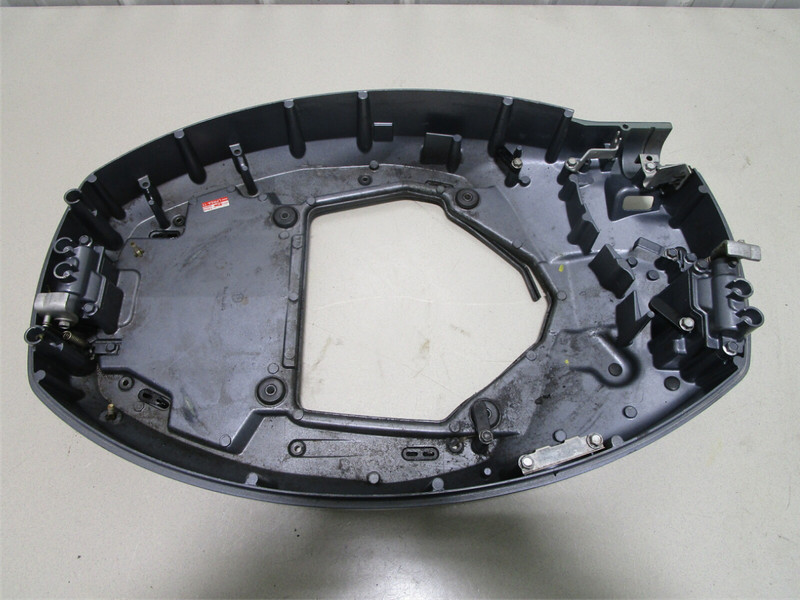 6D8-42710-00-4D Yamaha Outboard 75 HP 4 STK Lower Bottom Cowl Engine Pan Cowling