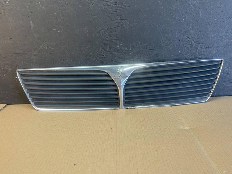 2002 2003 Mitsubishi Lancer Front Upper Radiator Grille Grill OEM AE3491 DG