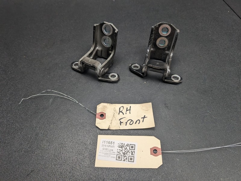 2PC Front Right Door Upper & Lower Hinge 2019 Infiniti QX50 80401-2V70A 20 - 24
