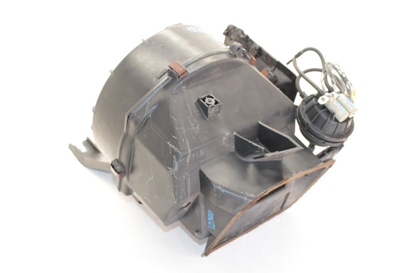 84-86 Nissan 300ZX Z31 Blower Motor Heater Motor Housing